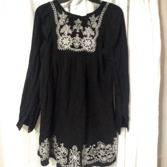 One clothing v neck black dress shirt - Picture 2 of 3